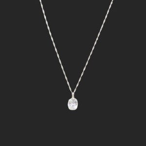 Solitaire Cubic Zirconia Pendant Silver Chain Necklace. 925