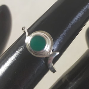 Vintage Faux Nephrite Jade Green Ring Silver Size M Simple Modern