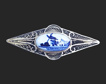 Vintage Silver & Delft Filigree Brooch Hand Painted Blue and White Dutch Souvenir