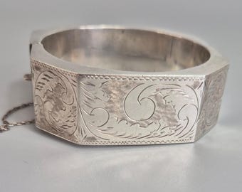 Vintage 1976 Excalibur Sterling Silver Bangle – Hand Engraved