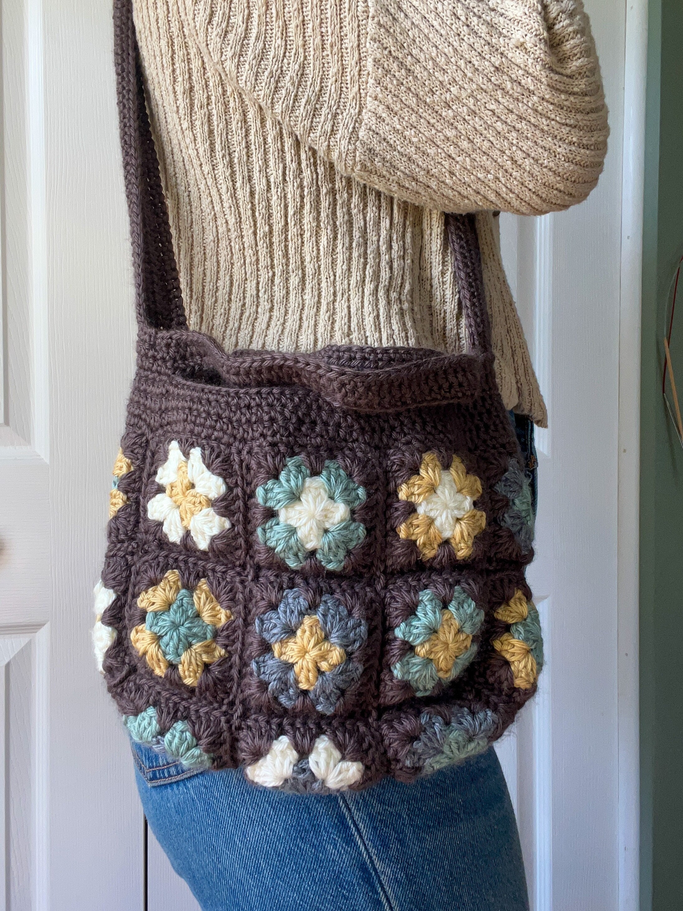 26 Messenger Bag Crochet Patterns for Stylish Crossbody Makes 12 Crochet Mini Bag Pattern Crochet Purse Convertible Bag