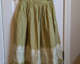 1950s Handmade Celery Green Pleated Full Skirt XS W 24 Size Zip Cotton
