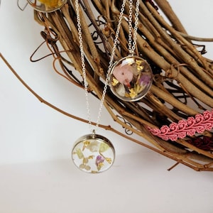 RESIN NECKLACE | Pendant Necklace | Natural Dried Flowers /Honeycomb | Chain/Cord Necklace | Handmade Pendants