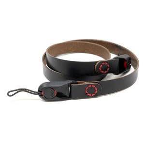 Handcrafted Horween Leather Camera Strap with Peak Design Anchor Links