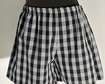 Classic Palaka Shorts Black White Hawaiian Print with 1 Pocket