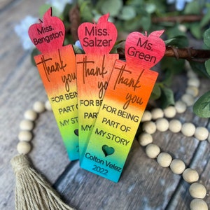 Personalized teacher bookmark, teacher appreciation gift, personalized teacher Christmas gift, bookmark, wood, apple