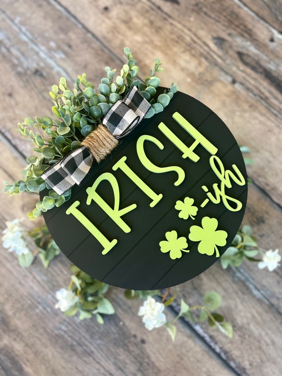 Irish-ish St. Patrick's Day Door Hanger: Clover Welcome Sign