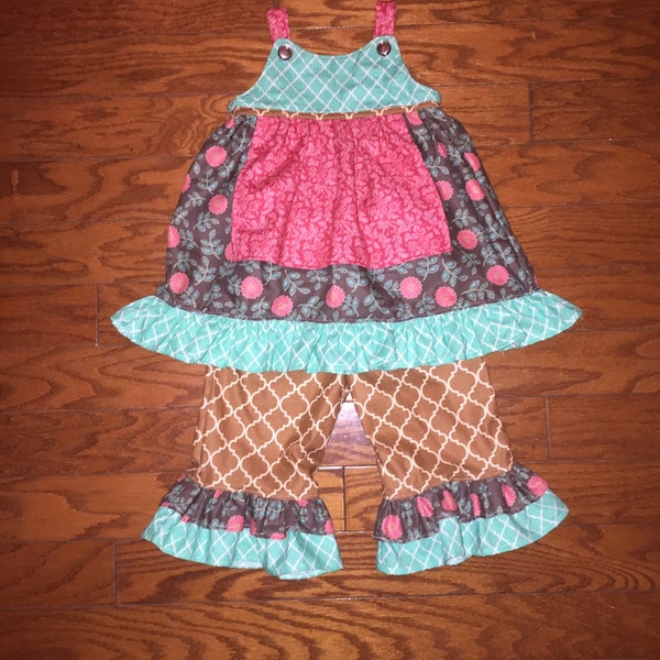 beautiful apron dress. matilda jane, sweet honey copy. well dressed wolf, MJ, WDW, girls