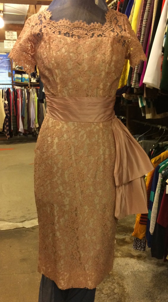 Vintage 1950s Rose Lace Cocktail Sheath Dress - image 1