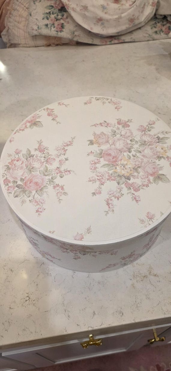 Three hatboxes shabby chic - image 3