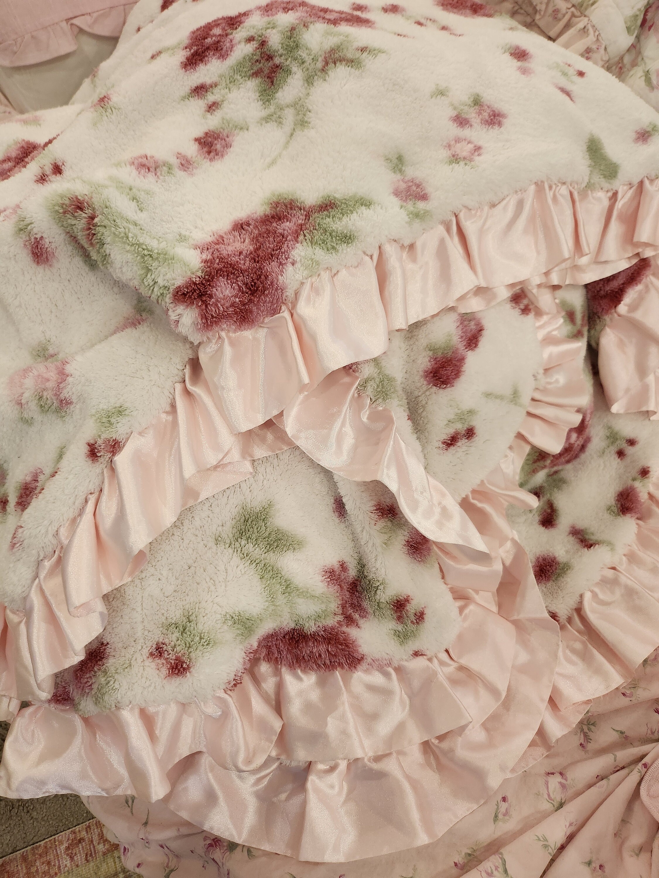 Rare Queen Cozy Simple Shabby Chic Blanket Satin Trim Pink