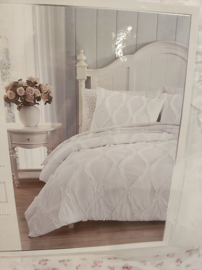 Shabby Chic Queen Size Seven Piece Comforter Sheet Set White Etsy