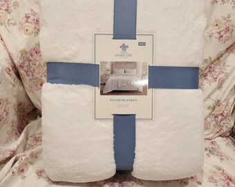 Simple Shabby Chic White Queen Cozy Blanket Satin Edge Rachel Ashwell Etsy