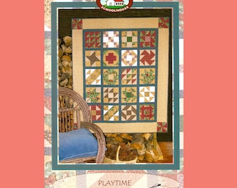 Wzór na kołdrę Sampler Quilt Pattern Playtime: Różnorodne bloki pikowania tworzą wspaniałą kolorową kołdrę Sampler Quilt autorstwa Patchwork Schoolhouse PDF do natychmiastowego pobrania