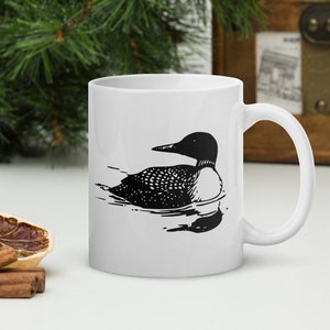 Loon du Minnesota et carte de l'État avec coeur - Mug/tasse à café de 11 oz - Cadeau de Noël Unique