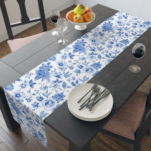 Blue Chinoiserie Floral Table Runner (Polyester 16&quot;x72&quot;)