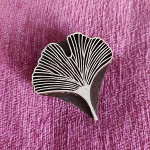 Sello de madera indio con diseño de hoja de ginkgo, sellos de cerámica, sellos textiles, sellos de tela, bloques de impresión tallados en madera, sellos de jabón, sellos de batik