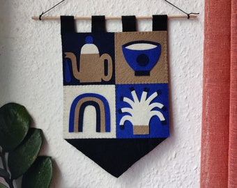 Pennant / illustrated felt banner