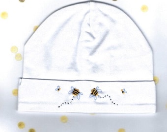 Baby Beanie, Embroidered Baby Hat, Baby Bee beanie, Coming home hat, Newborn Cap, Hospital Hat, White Baby Hat, Unisex Beanie, Baby Clothing