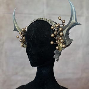 TITANIA - regal horned headpiece