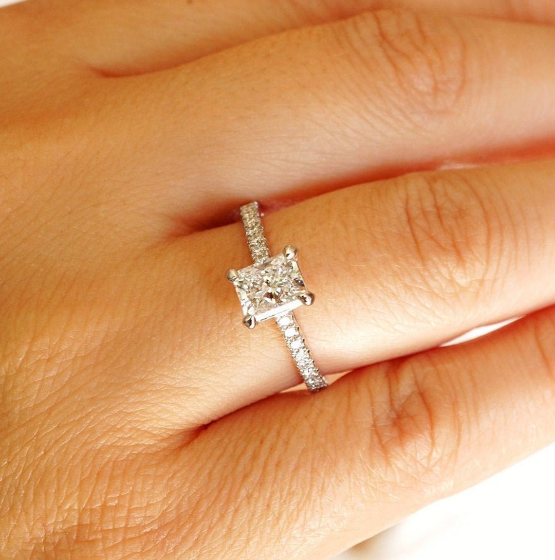 Rosa Del Amor' Natural White Diamond Engagement Ring