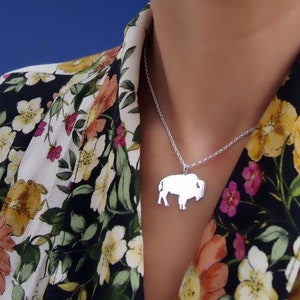 Buffalo necklace.Bison.Western necklace.Buffalo jewelry.Buffalo pendant.American buffalo.Forest jewelry.Cowgirl.Native american.Southwestern