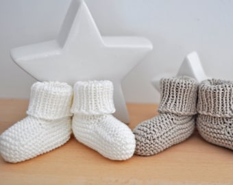 HUGO - Chaussons bébé en coton bio, coloris au choix, tricotés à la main