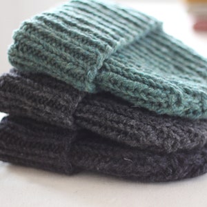 The Ribbed Beanie, 100% wool, Hand knit in Canada with wool from New-Brunswick