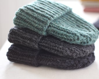 The Ribbed Beanie, 100% wool, Hand knit in Canada with wool from New-Brunswick