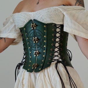 Emerald sorceress corset | Leather under-bust corset | Handmade tooled | green leather corset