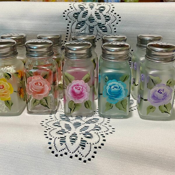 Salero y pimentero de vidrio pintado a mano: rosas florales