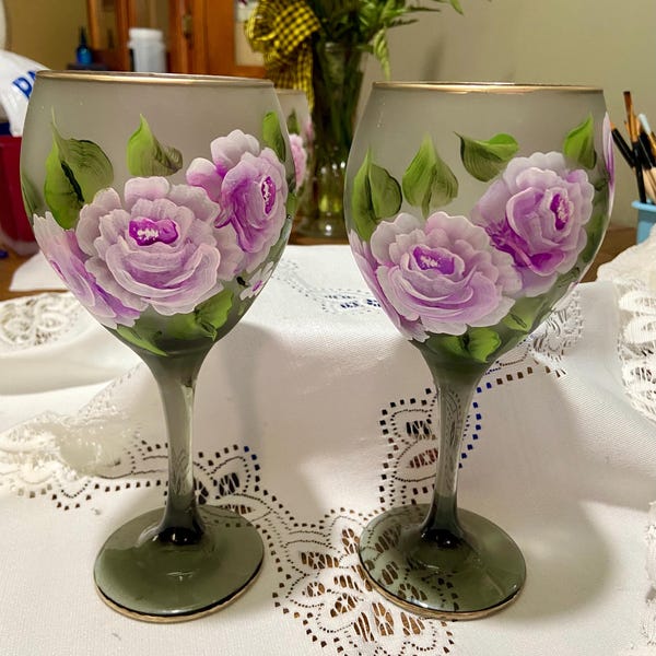 Copas de vino rosado pintadas a mano: vidrio ahumado esmerilado, juego de 2