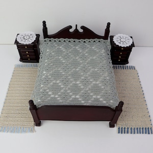Dollhouse blanket 1:12 , miniature crochet blanket