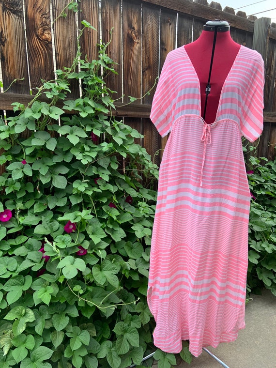 Vintage 1980’s Pink & White Coverup Dress