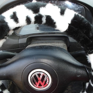 Fuzzy Car Accessories, Steering Wheel Cover, Gear Shift Knob Cover, Handbrake Cover, Rear View Mirror Cover, Belt Cover. Accessories Set. Bild 3