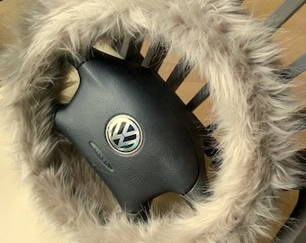 Accessori per auto in pelliccia sintetica: set coprivolante