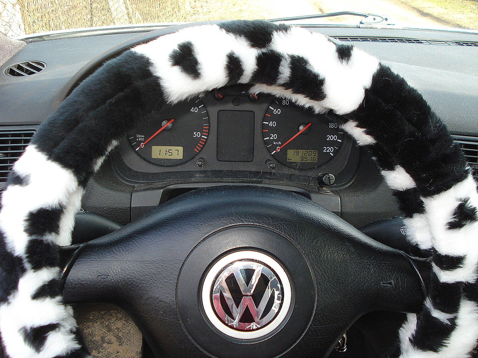 Cow Print Fuzzy Steering Wheel Cover Car accesories Furry