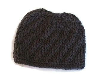 Messy Bun Hat crochet Pattern by Knittin' Around Lady - Etsy