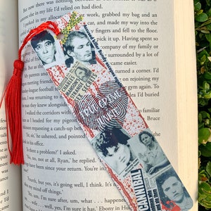 True Crime book mark, Crime Junkie bookmark, True Crime Bookmark, True Crime lover, Reader gift, Book Lover gift, Page Holder