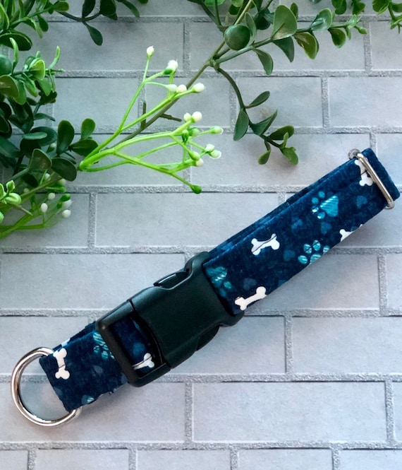 Blue Paw Print Collar, Girl Dog Collar, Big Dog Collar, Pet Collar, Dog Collar, Fashion Collar, Dog Lover, Dog Accessories, Pet Lover Gift