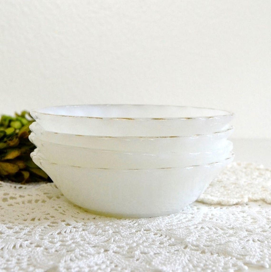 Vintage FOUR Anchor Hocking small white glass bowls oven proof Etsy.de