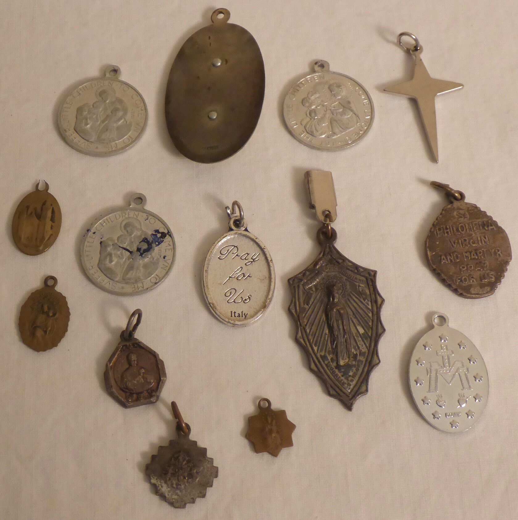 Lot of Vintage Religious Medals Lot of Vintage Reliquary Etsy