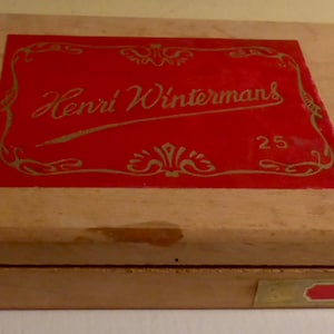 Vintage Henri Wintermans Holland Wooden Cigar Box with Velvet Labels - Vintage Wooden Cigar Box - Tobaccomania Collecting - Cigar Collecting
