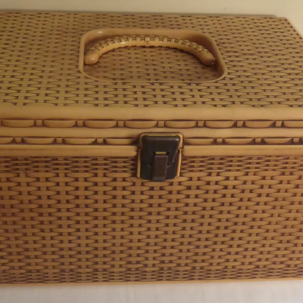 Vintage Wil-hold Faux Wicker Sewing Box - Vintage Wil-hold Wilson Mfg. Corp. Sunbury Pennsylvania Sewing Box - Vintage Sewing Box