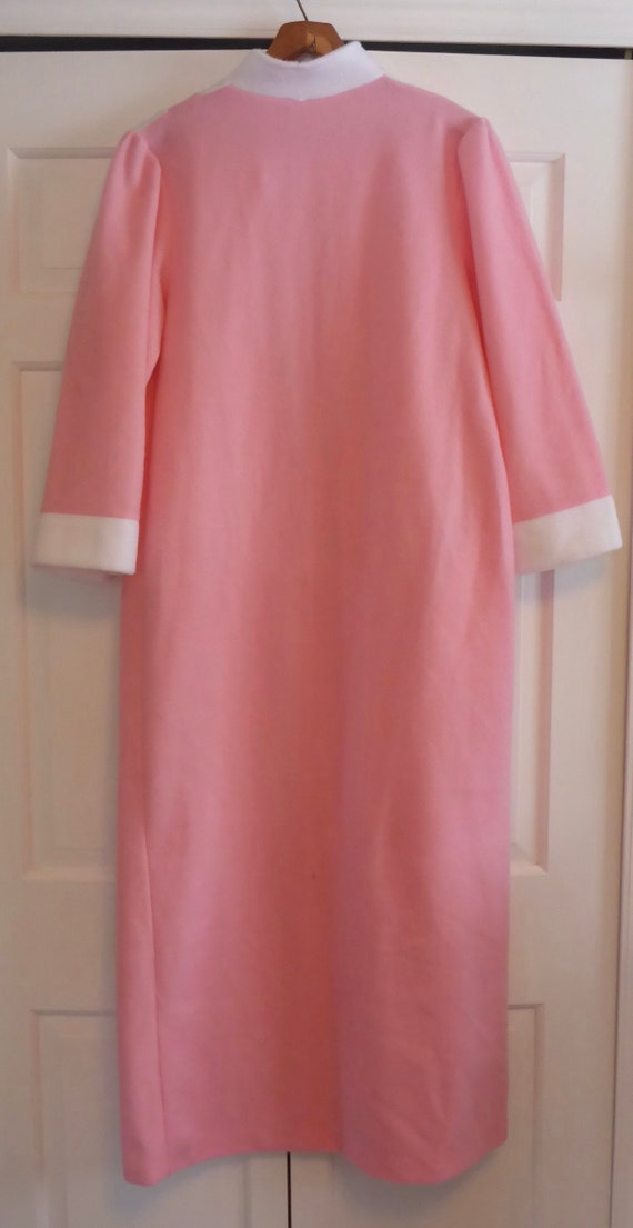 Vintage Full Length Zippered Housecoat made in Ca… - image 4