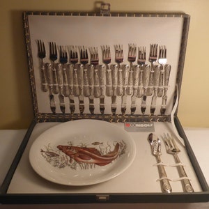 Vintage italiano Risoli 26 piezas de cubiertos de pescado de plata - Main Image