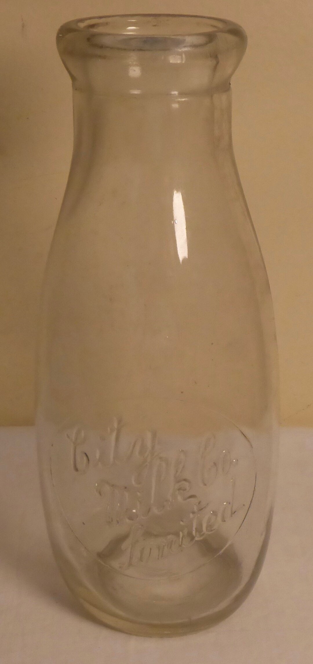 Riverview Dairy Caledonia HP Milk bottle Riverview Dairy Caledonia HP Milk bottle