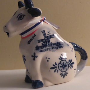 Vintage Blue Delft Porcelain Cow Milk Pitcher - Vintage Dutch Blue Delft Milk Pitcher - Vintage Holland Delft Blue Milk Pitcher