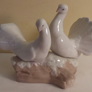 Vintage Dalia Hand Crafted in Mexico Porcelain Doves - Vintage Ceramic Doves Hand Crafted in Mexico by Dalia - Ceramic Wedding Doves