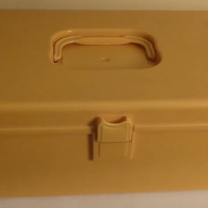Vintage Plastic Wil-hold Wilson Mfg. Corp. Harvest Gold Sewing Box - Vintage Harvest Gold Wil-hold Sewing Box - Vintage Sewing Box